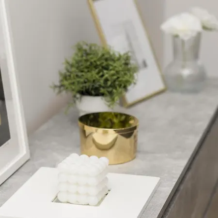 White & Gold Marble Fabryczna By Renters *