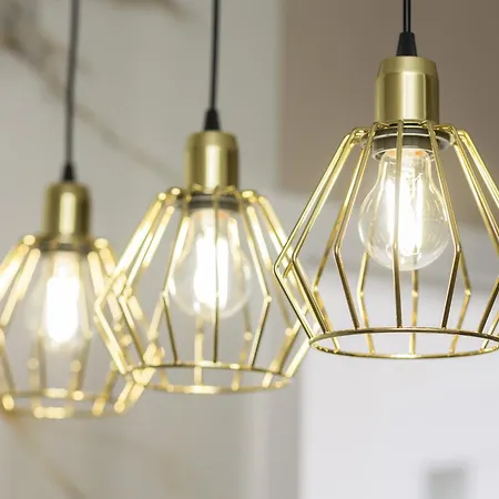 דירה White & Gold Marble Fabryczna By Renters לודז'