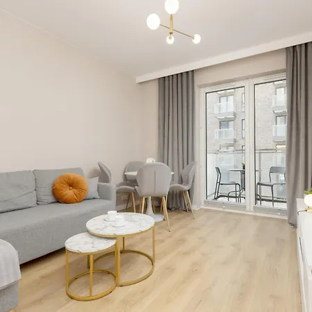 White & Gold Marble Fabryczna By Renters * Lodz (Lodz)